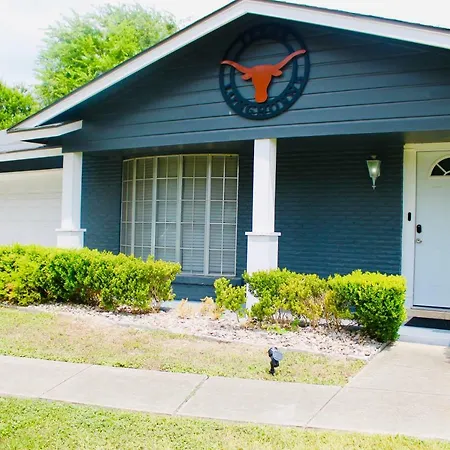 サンアントニオ、Cyber Zone Entertainmentの周辺ホテル